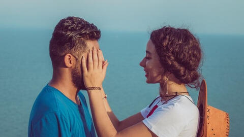 8 dấu hiệu tinh tế cho thấy nửa kia không thật lòng với bạn