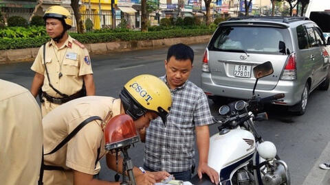 CSGT có thể ra quyết định xử phạt không cần giấy tờ