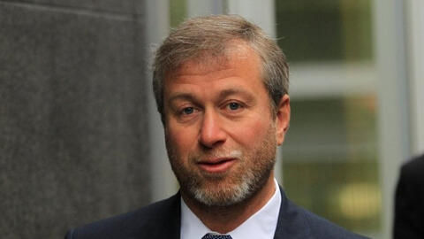 Abramovich bán Chelsea lấy tiền ủng hộ người dân Ukraina