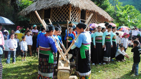 Tin sớm 5/11/2019: Người Thái ở Mai Châu (Hòa Bình) mừng lúa mới