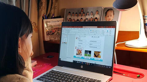 Trường học chuyển qua dạy online để tránh virus corona