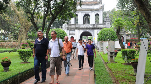 Hà Nội: Mở cửa các di tích, danh lam đón khách trở lại từ 6/2