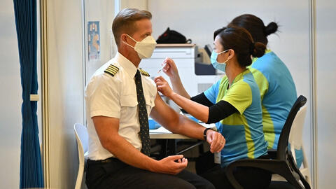 18 người Hong Kong nhập viện sau khi tiêm vaccine Trung Quốc