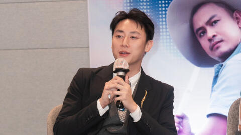 Bị hỏi về áp lực danh xưng "soái ca màn ảnh", Rocker Nguyễn đáp ngắn gọn "Không quan tâm"