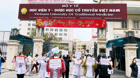 Vụ bác sĩ xuống đường đòi lương: Đề xuất Bộ Y tế tạm ứng 10,2 tỷ đồng để trả lương cho y bác sĩ BV Tuệ Tĩnh