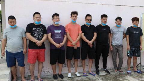 Phát hiện hàng đoàn người Trung Quốc xuất nhập cảnh trái phép