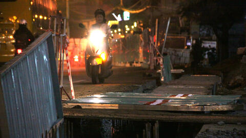 Mệt mỏi vì lô cốt dày đặc ở Sài Gòn