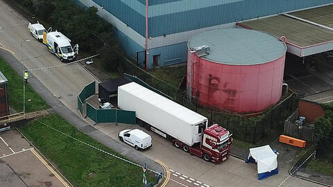 Bộ Ngoại giao Việt Nam vào cuộc nghi vấn có nạn nhân người Việt trong xe chở 39 người ở Anh