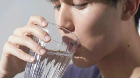 3 thói quen bạn càng làm thường xuyên thì càng trẻ ra