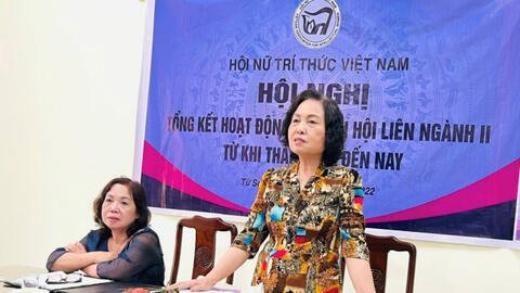 Lãnh đạo Hội Nữ trí thức dự hội nghị tổng kết Chi hội Nữ trí thức Liên ngành II