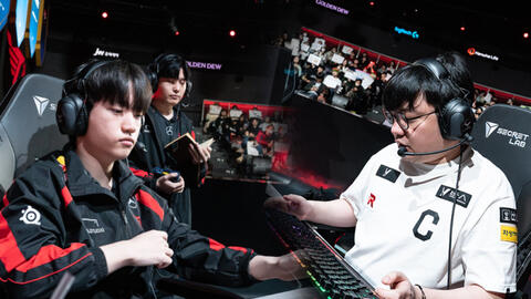 Keria lập chiến tích mới trong trận thắng của T1, fan ví như vô địch CKTG