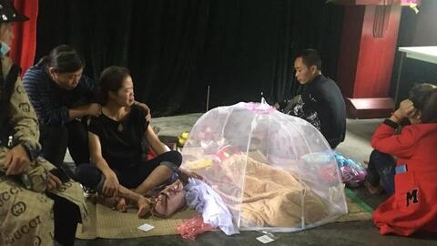 Mưa lớn kèm lũ quét cuốn trôi bé 3 tuổi ở Lào Cai