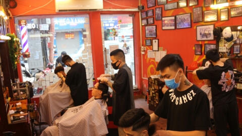 TP.HCM:  Dừng hoạt động nhà hàng, khách sạn, quán cắt tóc, gội đầu và mọi hoạt động tôn giáo