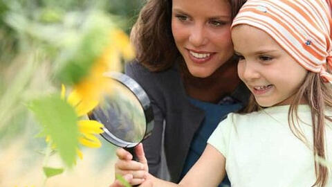 Bố mẹ ơi, hãy ôm con!