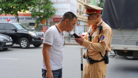 Công an Hà Nội bác bỏ thông tin lập 15 tổ kiểm soát nồng độ cồn lan truyền trên mạng xã hội