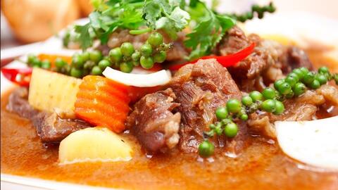 Cách làm món đuôi bò hầm tiêu xanh cho ngày đông lạnh