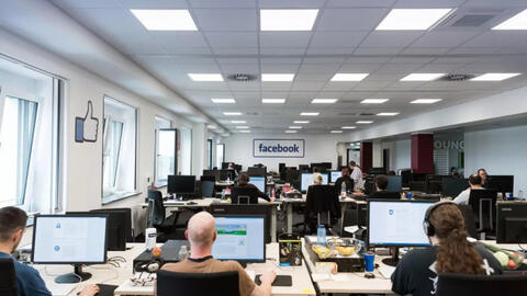 Kiểm duyệt thông tin độc hại trên Facebook với giá 500 triệu USD/ năm.