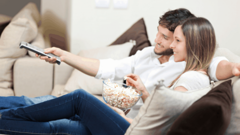 Xem ti vi ở khoảng cách nào để không gây hại cho mắt?