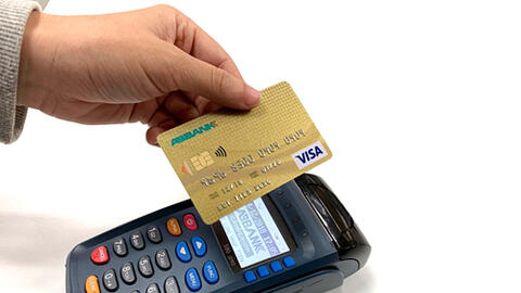 Chưa kiểm chứng độ an toàn, ngân hàng đã phát hành ồ ạt thẻ "không tiếp xúc"?