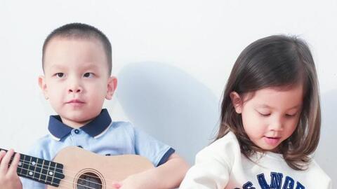 Nhìn loạt ảnh hàng ngày của 2 nhóc Lisa và Leon, nhiều người ngưỡng mộ cách dạy con của Hồ Ngọc Hà vì chi tiết này