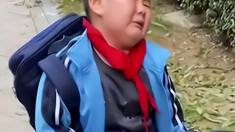 Cười đau ruột với đơn xin nghỉ học của cậu bé cấp 1, cô giáo đọc xong phải đến tận nhà động viên, hứa hẹn