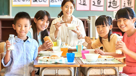 Quy định về việc cung cấp thực phẩm cho trường học ở các nước trên thế giới
