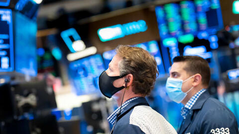 Chứng khoán Mỹ đi xuống sau tuần sôi nổi đầu năm