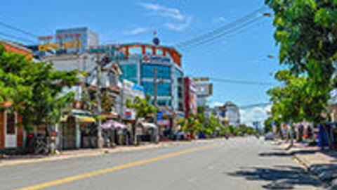 Một bác sỹ dương tính COVID-19, Phan Thiết giãn cách xã hội toàn thành phố