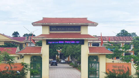 Nam sinh bị 30 bạn đánh hội đồng hiện trầm cảm nặng, không thể tham gia thi vào lớp 10