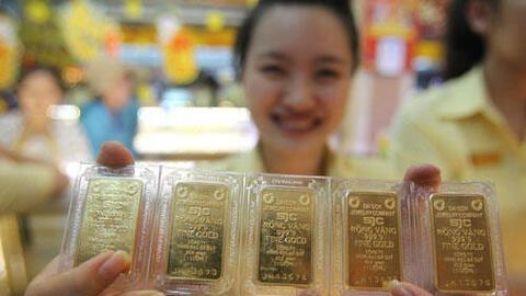 Có nên mua vàng lúc này?