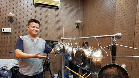 Chơi nhạc bằng dụng cụ nhà bếp