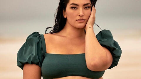 Người mẫu ngoại cỡ châu Á đầu tiên xuất hiện trên tạp chí áo tắm đình đám