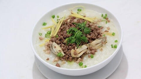 Món ngon mỗi ngày: Nấu cháo bồ câu bổ dưỡng cho bé