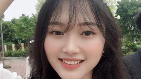 Nữ sinh Phú Thọ đạt 3 điểm 10 tốt nghiệp THPT chỉ tự học online và theo sách giáo khoa