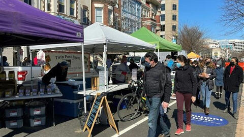 Mỹ treo cờ rủ tưởng niệm 500.000 người tử vong vì dịch COVID-19