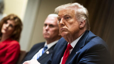 Cấp dưới Tổng thống Trump bị tố 'thu phí ân xá'