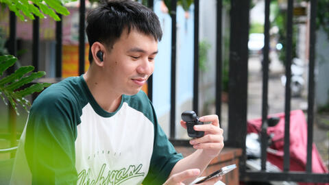 Trải nghiệm JBL Tour Pro 2: Độc lạ tai nghe có màn hình cảm ứng đầu tiên, TW phải như này mới đáng đồng tiền bát gạo!