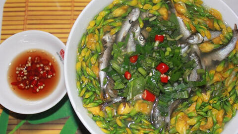 Canh chua điên điển cá linh, chớ ăn một mình...