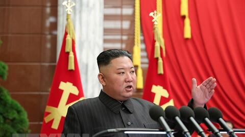 Ông Kim Jong-un chỉ ra sự cố nghiêm trọng trong cuộc chiến COVID-19
