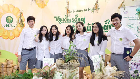 Sáng chế "nguồn sống từ cùi bắp" của nhóm học sinh Việt giành quán quân cuộc thi Khởi nghiệp trẻ Quốc tế