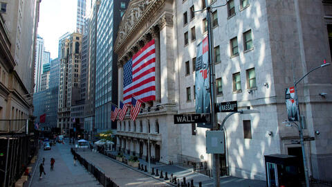 S&P 500 mất điểm vào lúc đóng cửa do biến thể Omicron