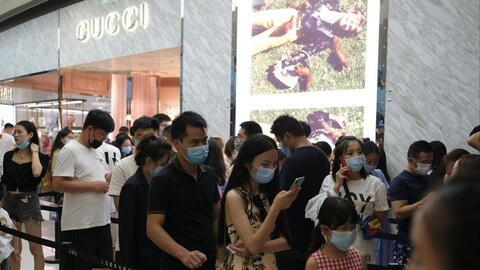 Trung Quốc: Lệnh cấm du lịch do COVID -19 giúp bùng nổ thương mại điện tử hàng xa xỉ