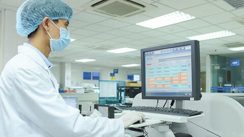 Bộ Tài chính lên tiếng về việc đơn vị trúng thầu vật tư, hóa chất đặt máy, cho mượn máy