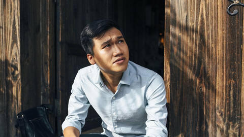 Diễn viên hài Xuân Nghị từng ngủ ở gầm cầu thang chỉ vỏn vẹn 4m2