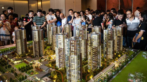 Vì sao gã khổng lồ BĐS China Evergrande sắp sụp đổ?