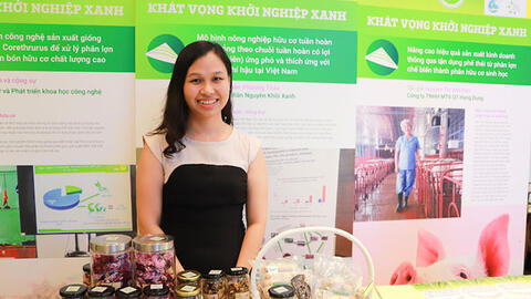 Vợ chồng thạc sĩ, kỹ sư đã bỏ phố lên rừng xây dựng mô hình nông nghiệp hữu cơ tuần hoàn