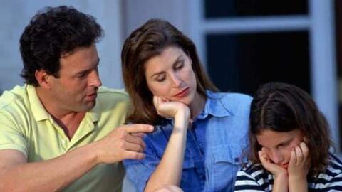 5 lý do tại sao bạn ngừng ngay việc nói xấu con trên mạng xã hội