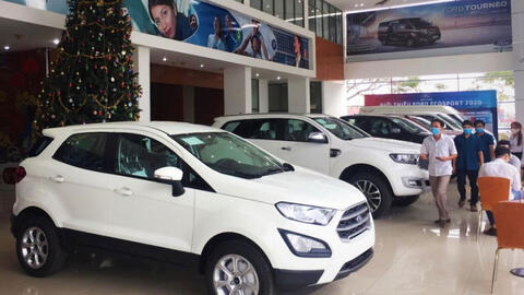 Diễn biến trái chiều trên thị trường ô tô Tết Nhâm Dần