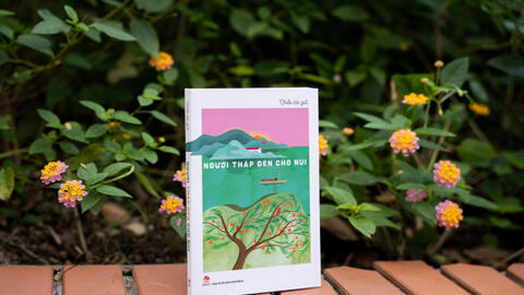 NXH Kim Đồng ra mắt sách tri ân nghề giáo "Người thắp đèn cho núi”