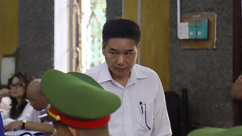 Sáng 21/5, 12 bị cáo trong vụ gian lận điểm thi ở Sơn La ra hầu tòa